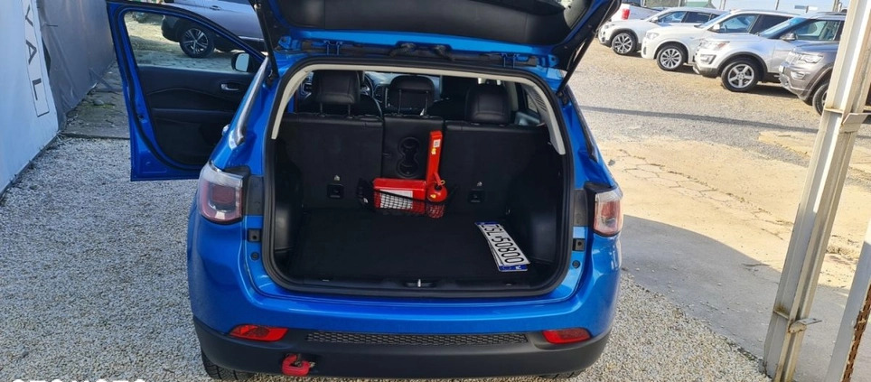Jeep Compass cena 78900 przebieg: 99500, rok produkcji 2018 z Kępno małe 562